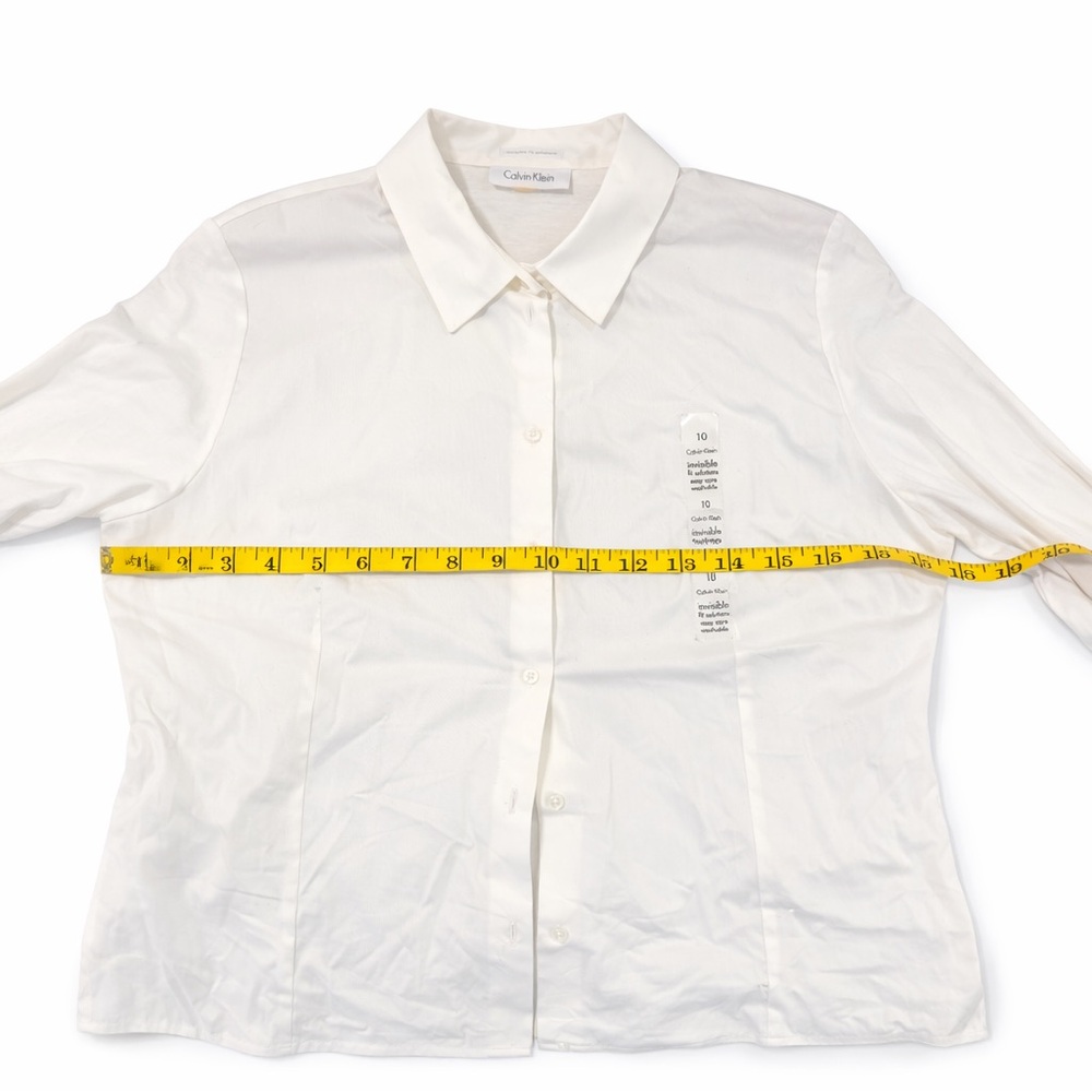 Calvin Klein White Button Down Blouse Size 10 Invisible Fit NWT Classic Work Top - Picture 3 of 3